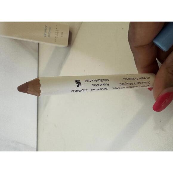tys Beauty lip crayon hyaluronic liner Bronzy Brown - Picture 4 of 6
